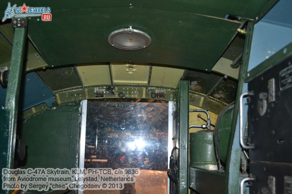 Douglas_C-47A_0017.jpg