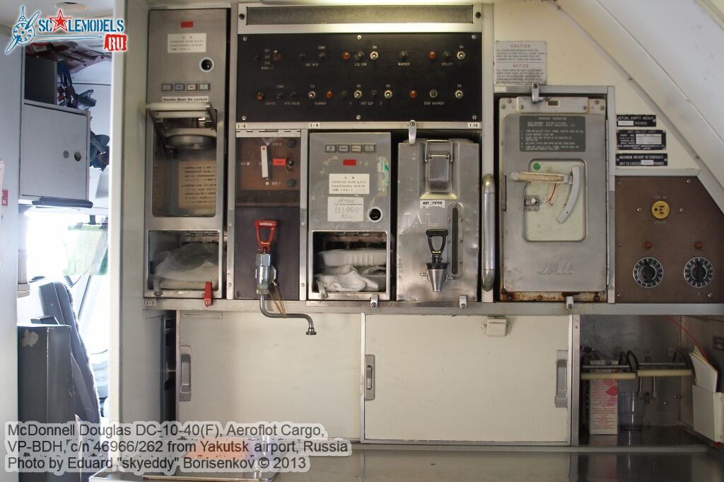 DC-10-40F_VP-BDH_0108.jpg