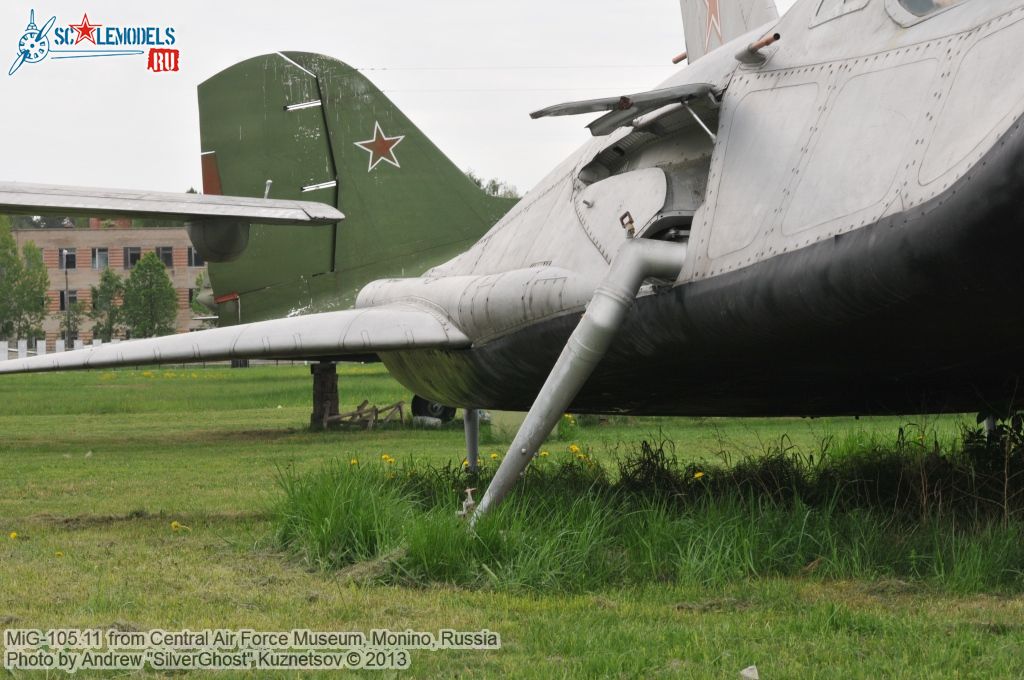 MiG-105_0028.jpg