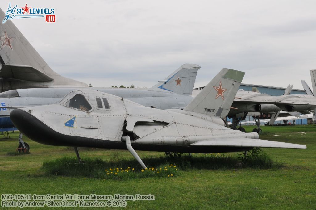 MiG-105_0040.jpg