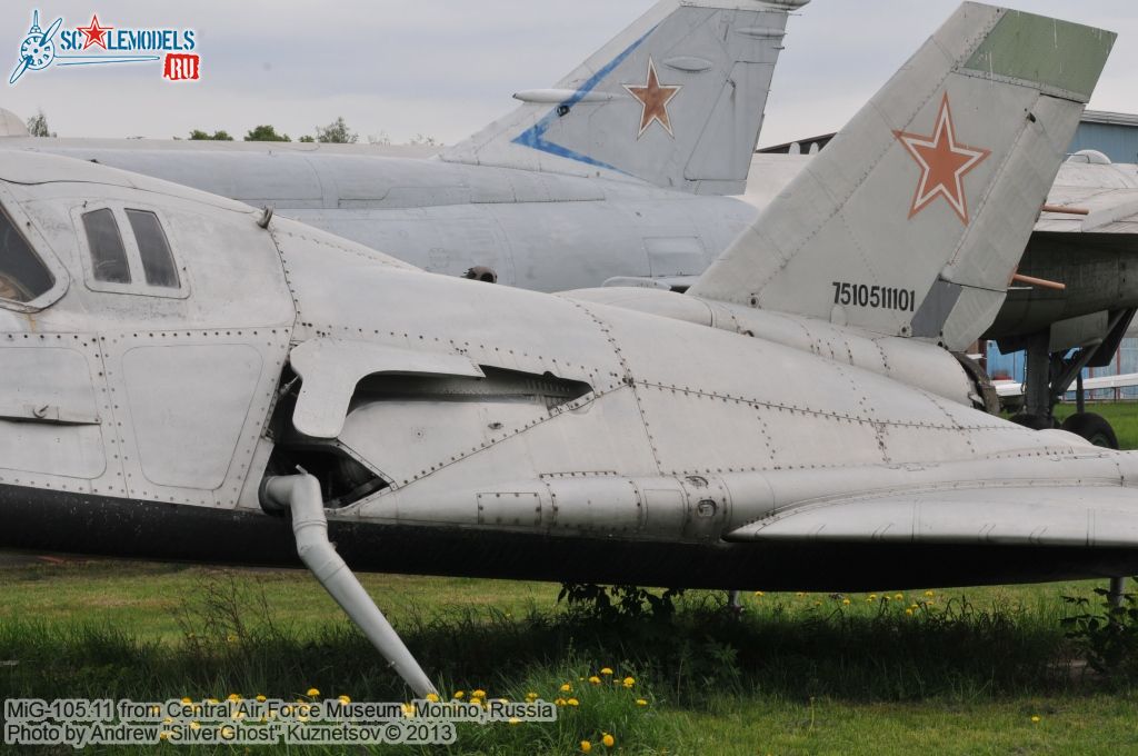 MiG-105_0042.jpg