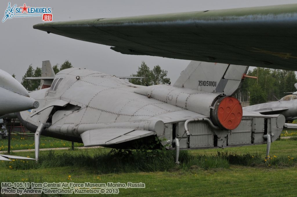 MiG-105_0046.jpg