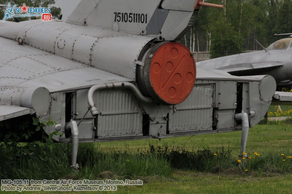 MiG-105_0047.jpg