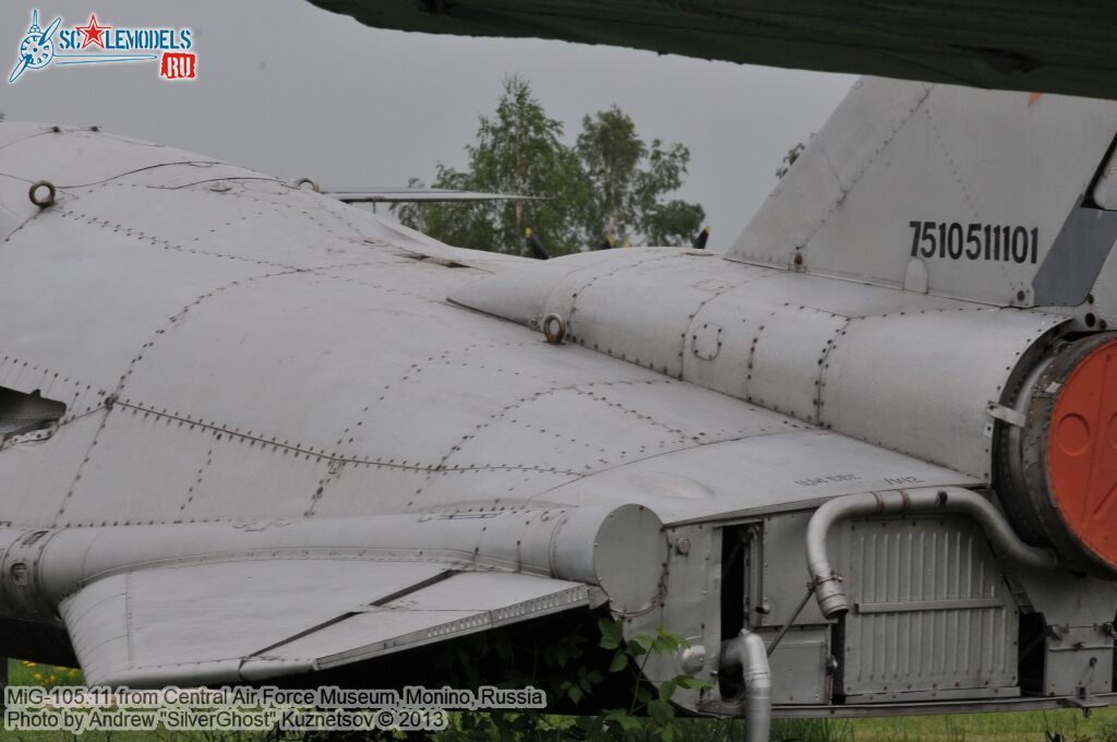 MiG-105_0049.jpg