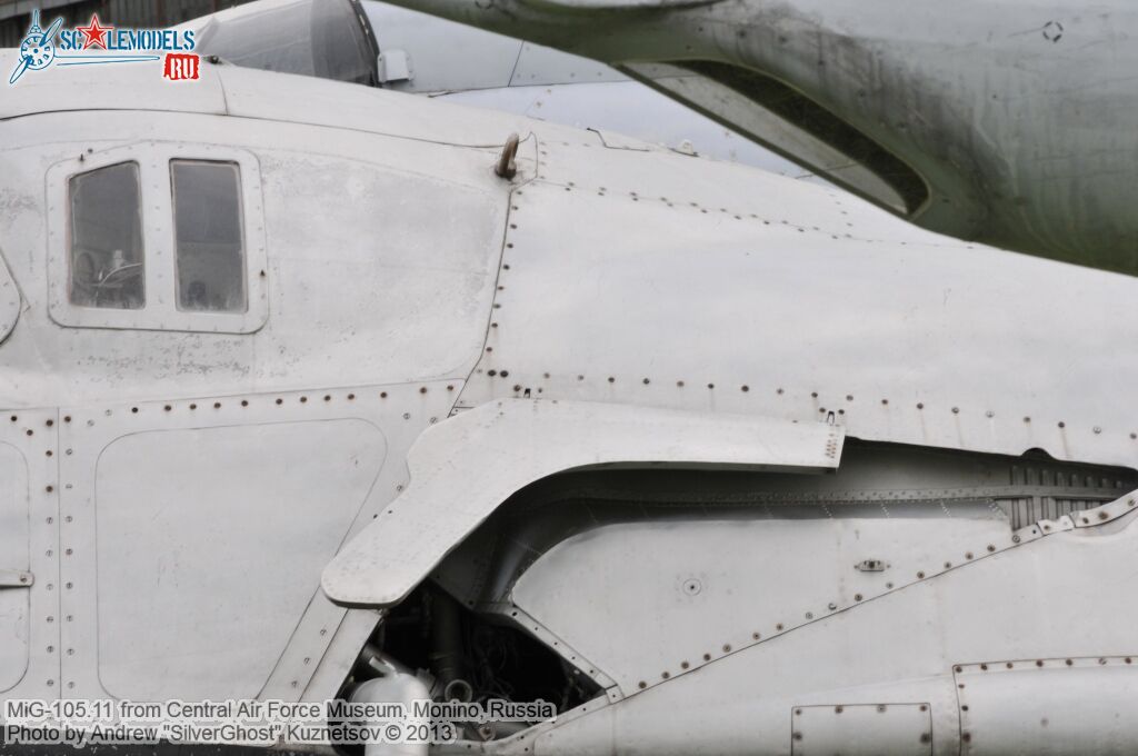 MiG-105_0055.jpg