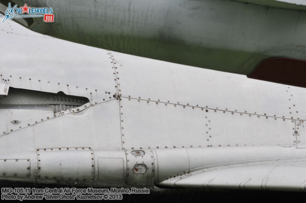 MiG-105_0057.jpg