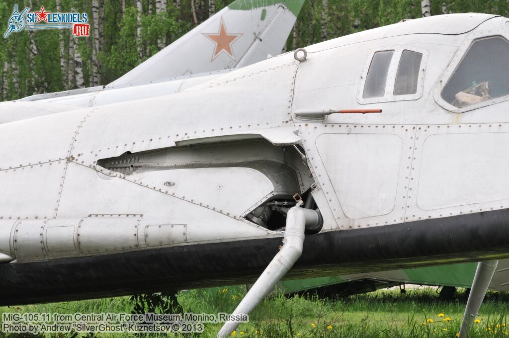 MiG-105_0062.jpg