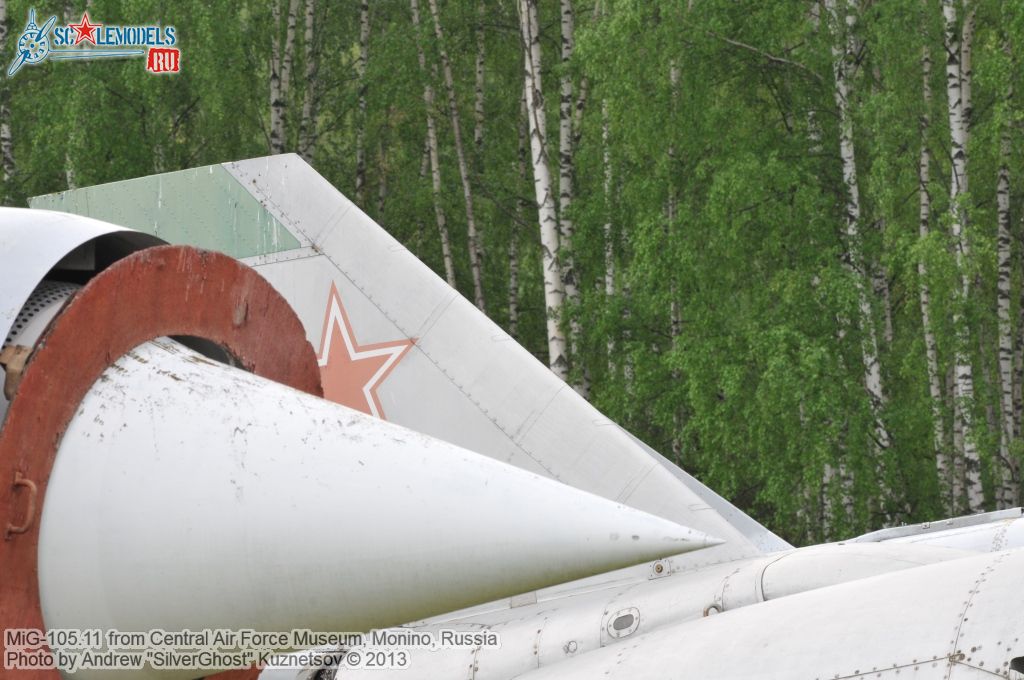 MiG-105_0064.jpg