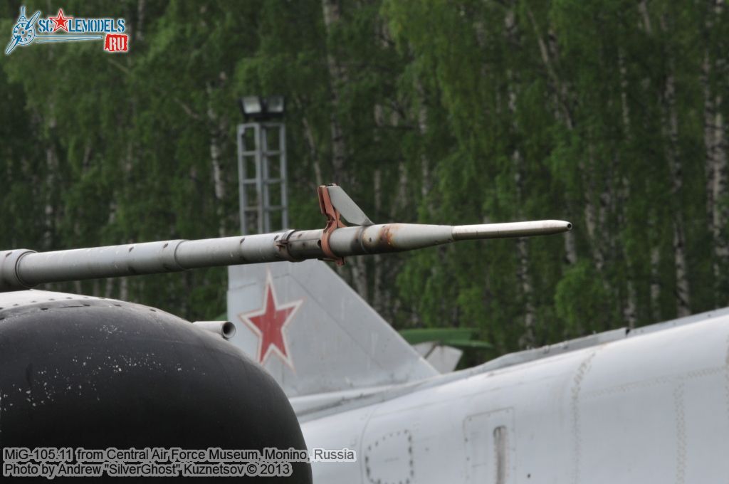 MiG-105_0096.jpg