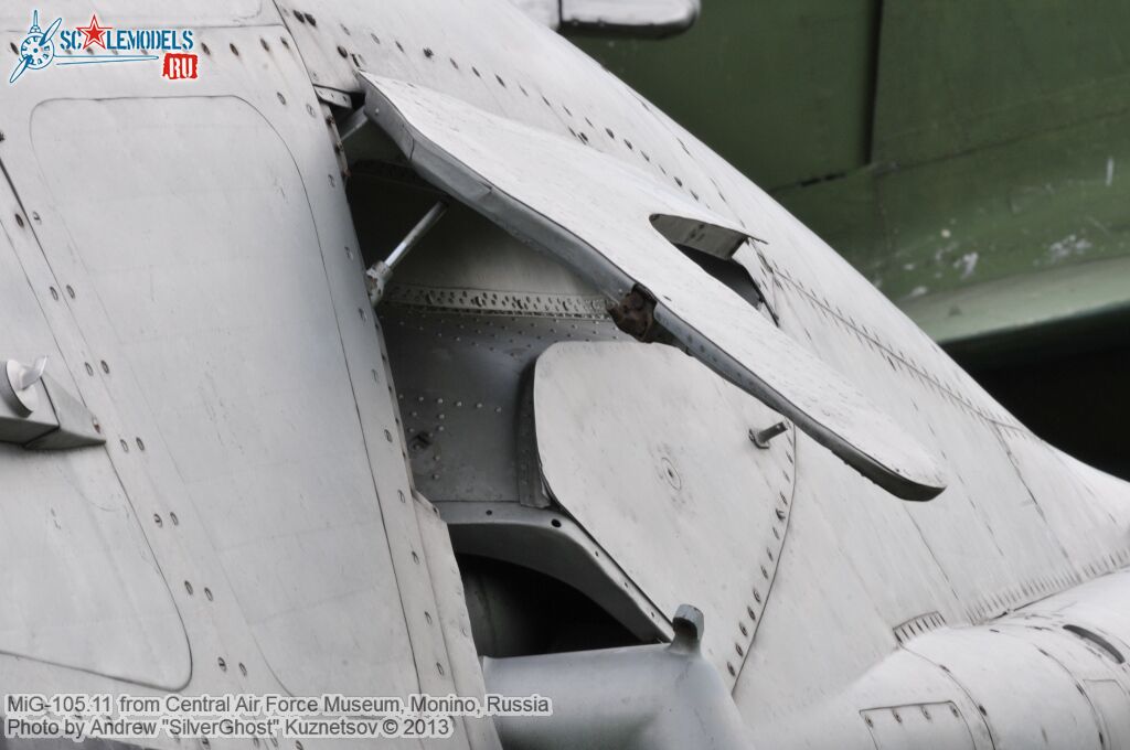 MiG-105_0121.jpg
