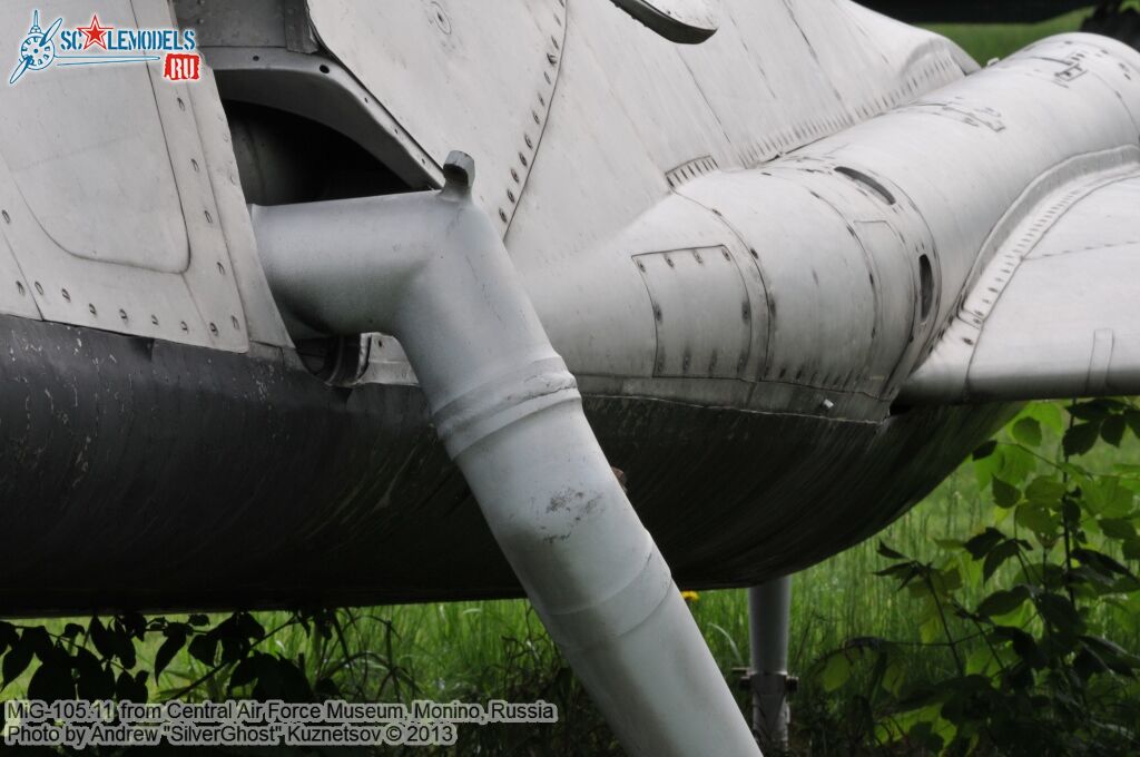 MiG-105_0123.jpg