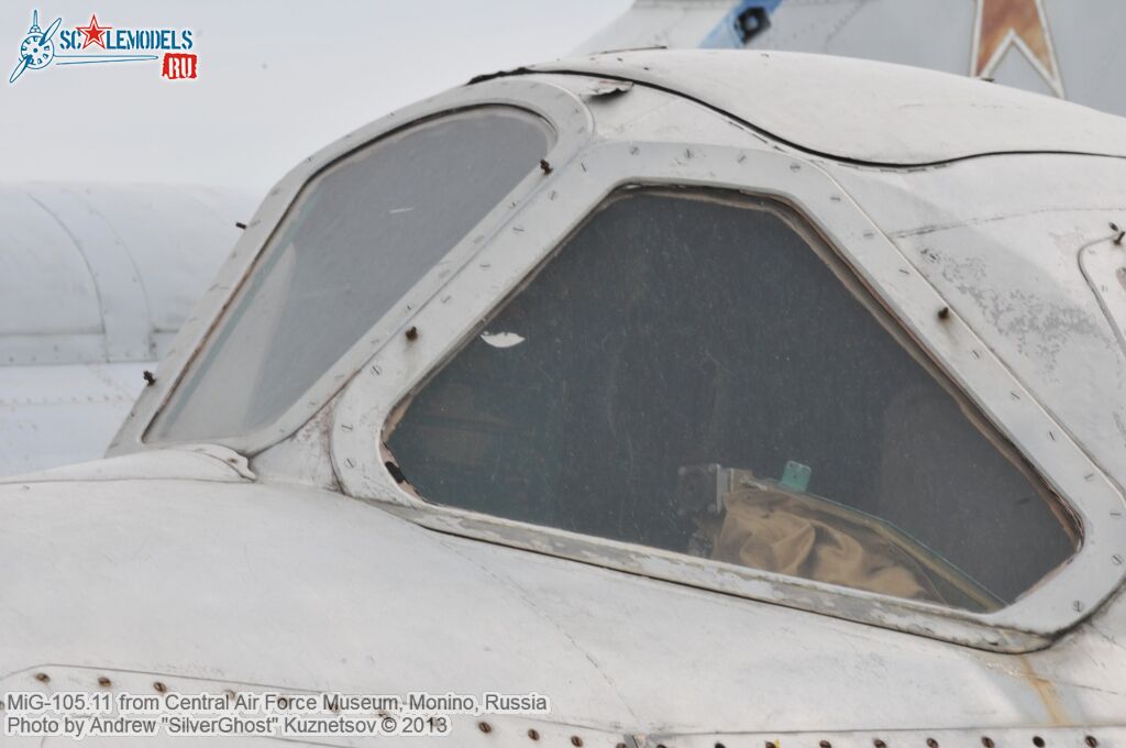 MiG-105_0128.jpg