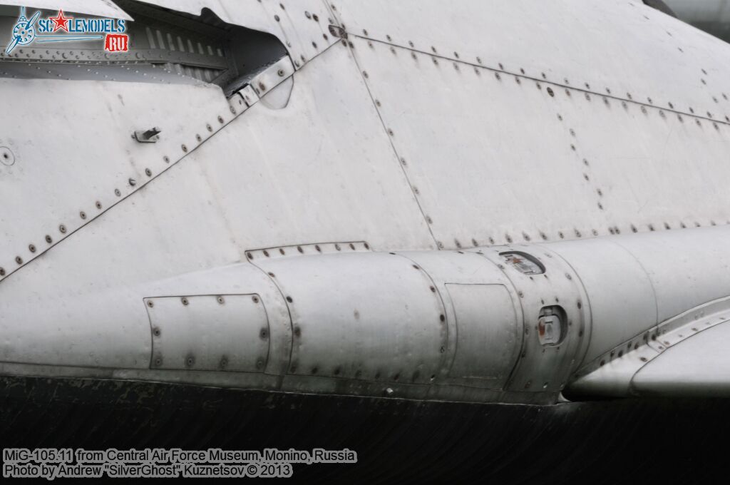 MiG-105_0132.jpg