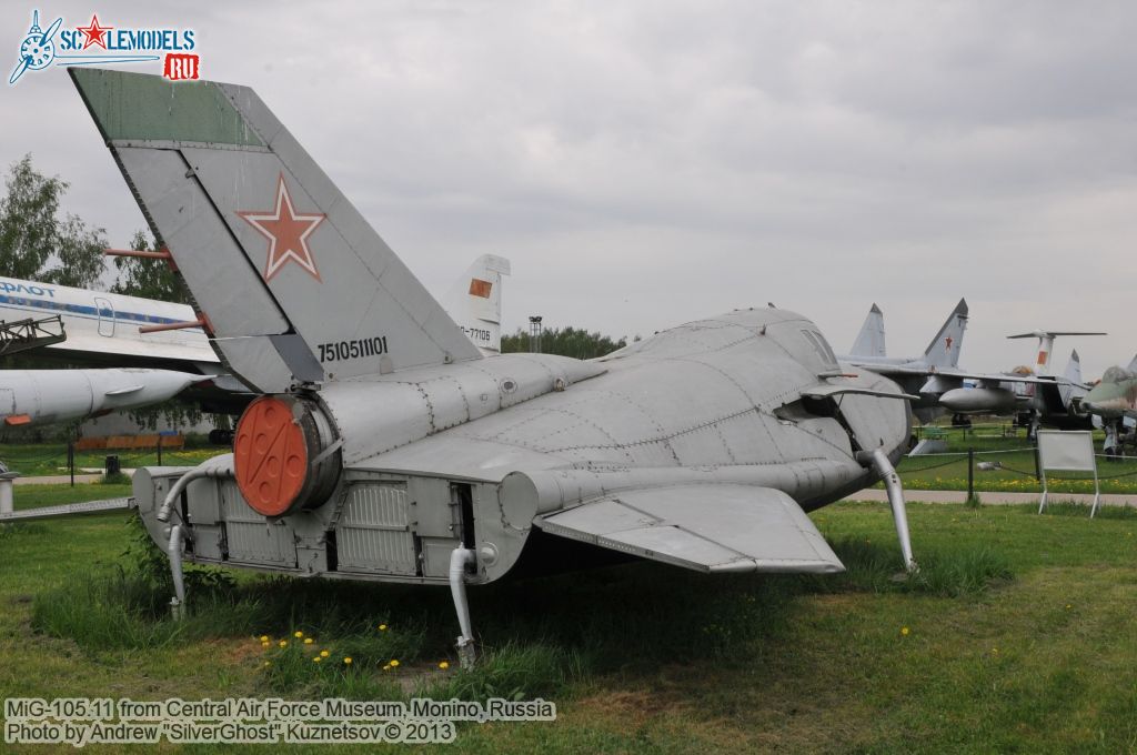 MiG-105_0152.jpg