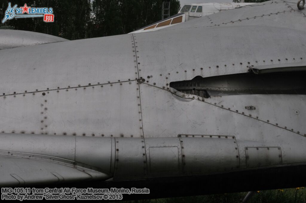 MiG-105_0159.jpg