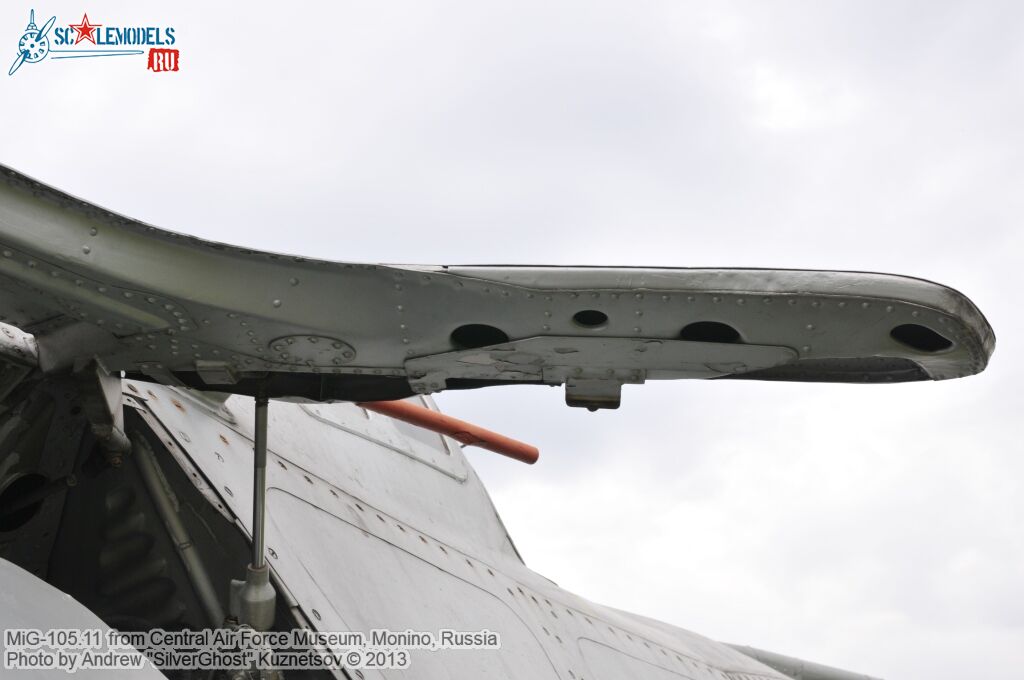 MiG-105_0163.jpg