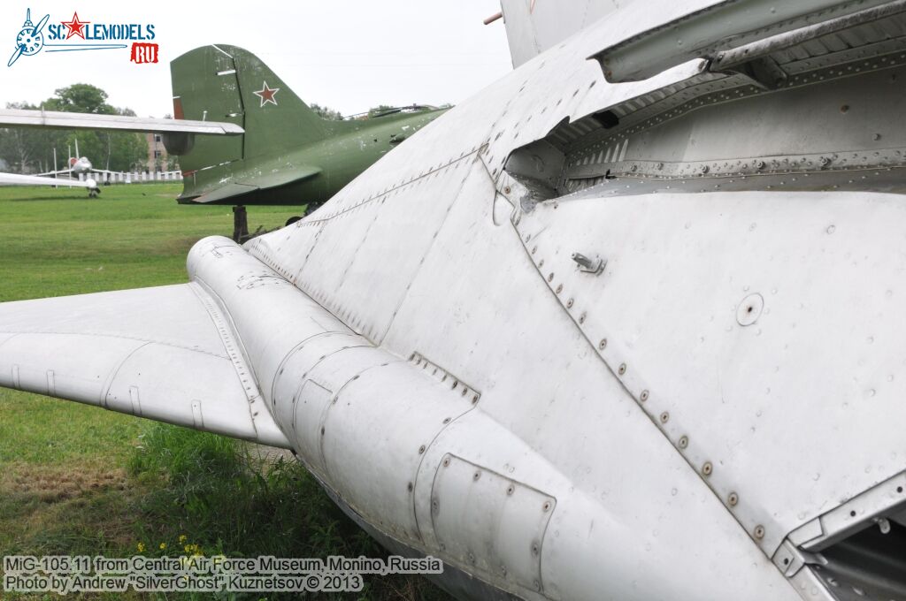 MiG-105_0180.jpg