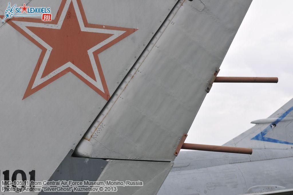 MiG-105_0222.jpg