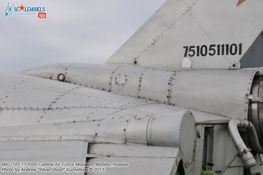 MiG-105_0228.jpg