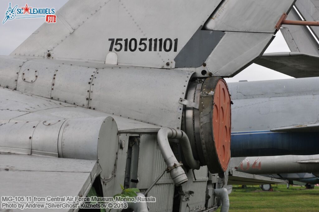 MiG-105_0229.jpg