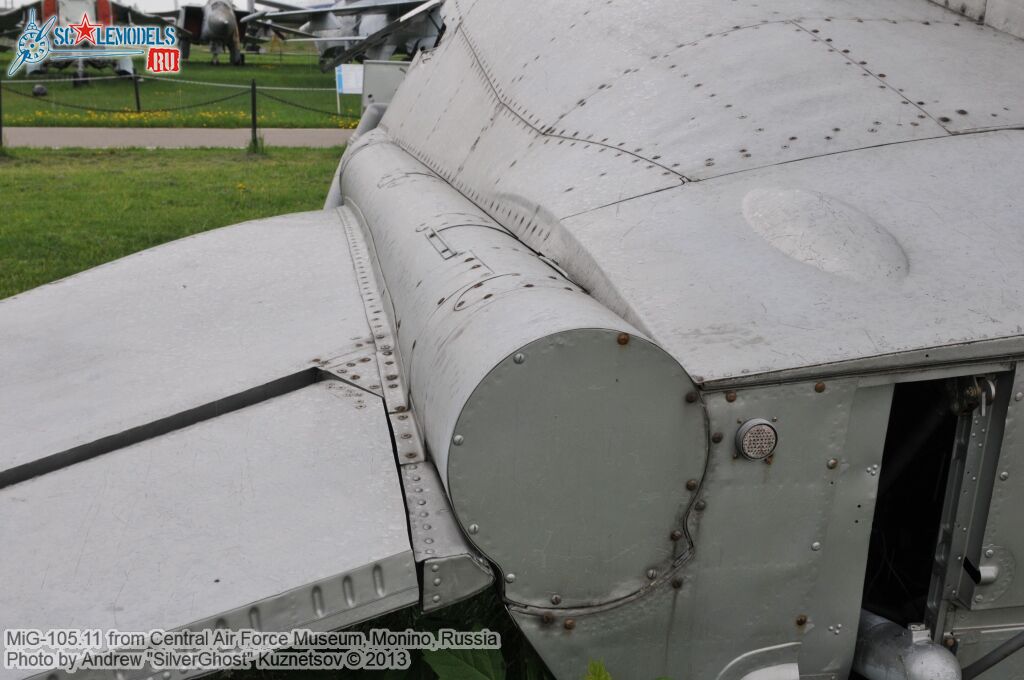 MiG-105_0235.jpg