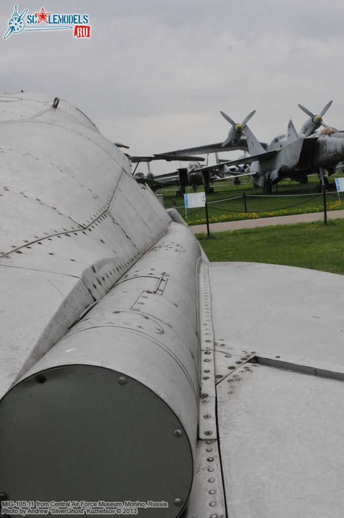 MiG-105_0276.jpg