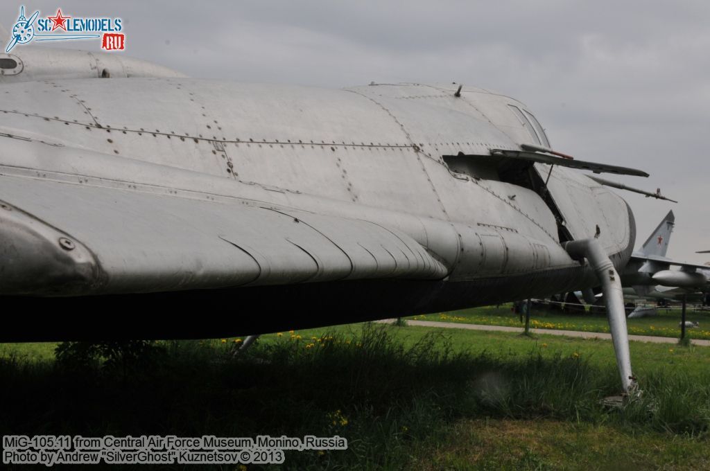 MiG-105_0290.jpg