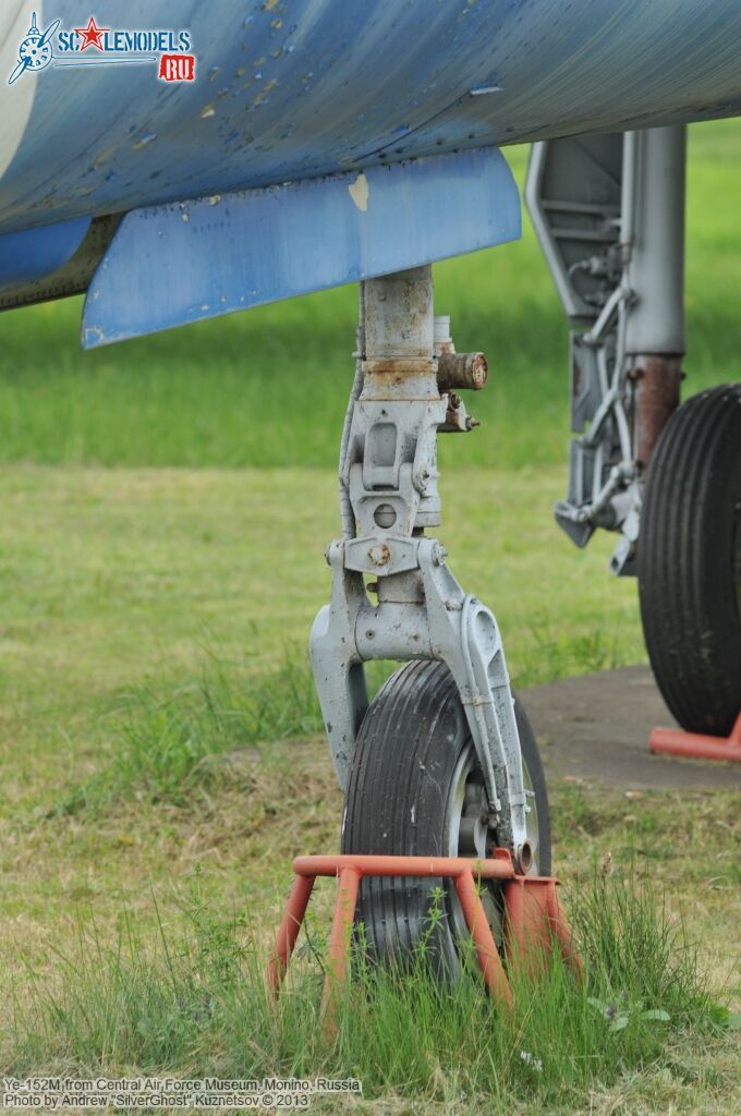 Ye-152M_0107.jpg