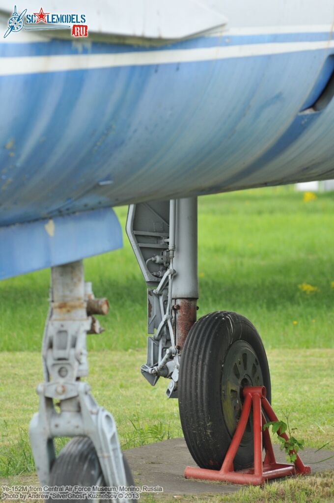 Ye-152M_0108.jpg