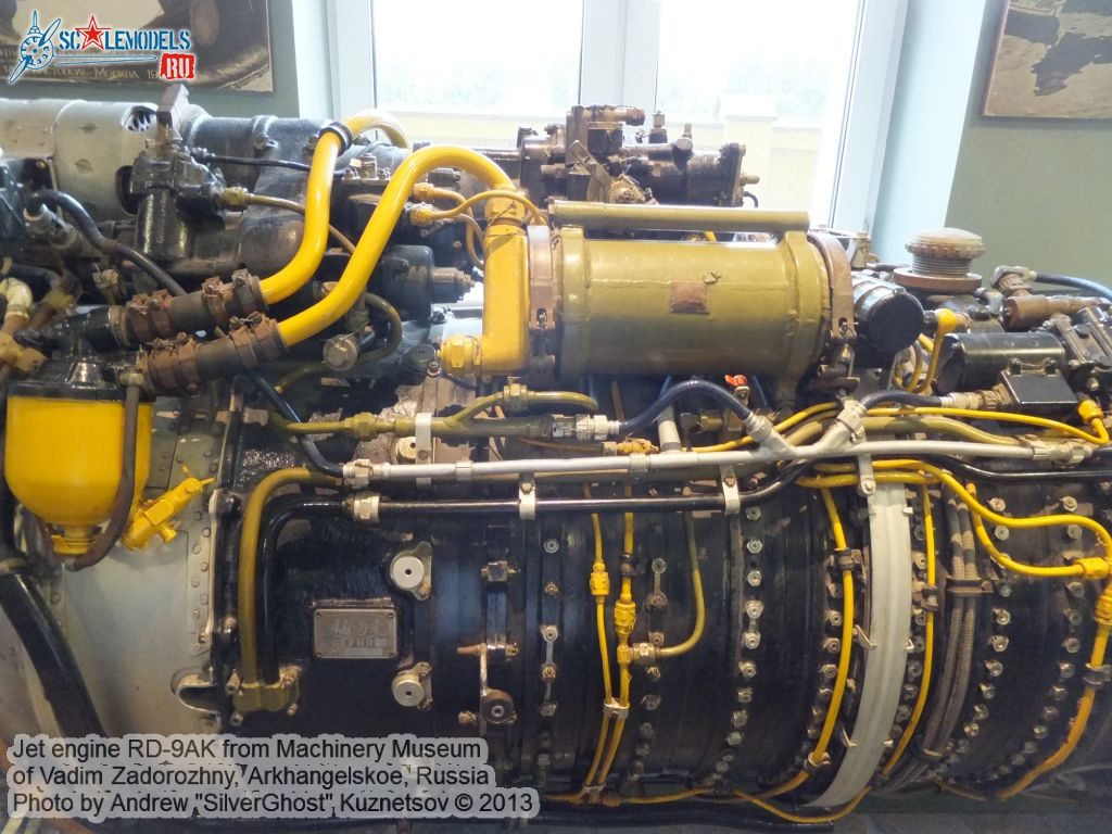 Engine_RD-9AK_0010.jpg