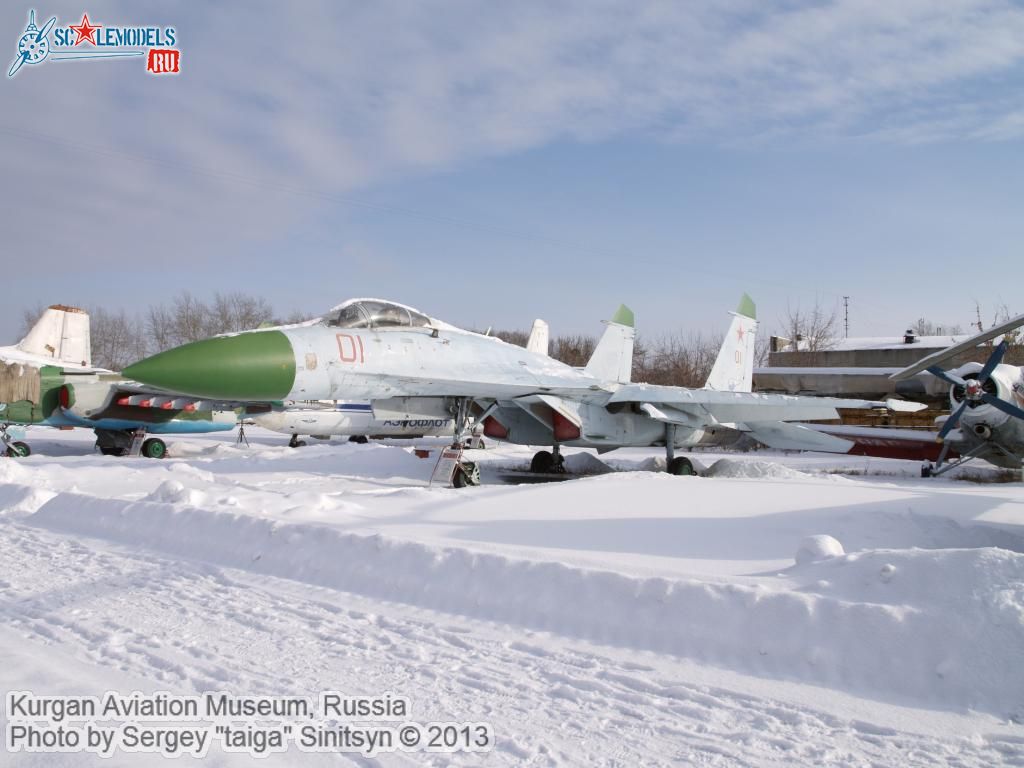 Kurgan_aviation_museum_0049.jpg