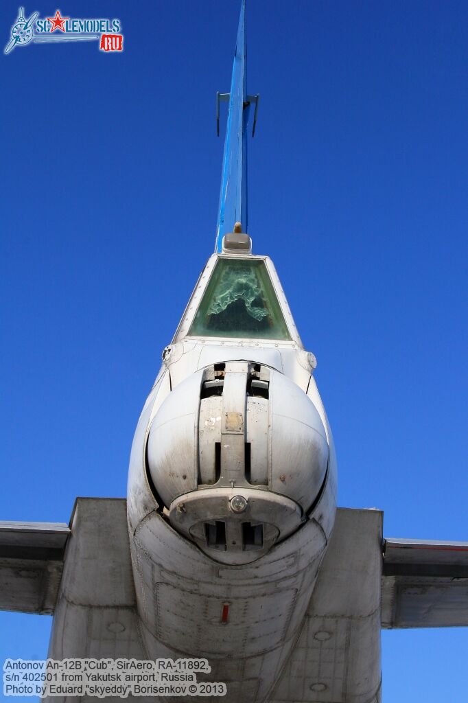 An-12B_RA-11892_0013.jpg