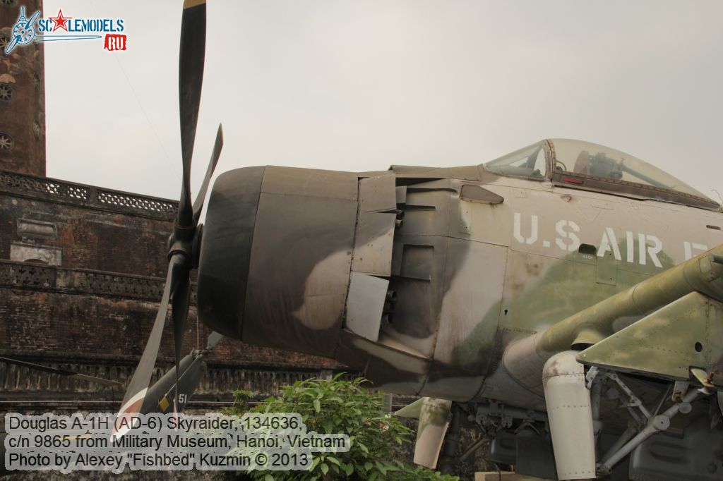 A-1H_Skyraider_0064.jpg