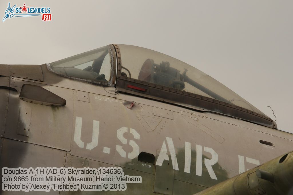 A-1H_Skyraider_0065.jpg