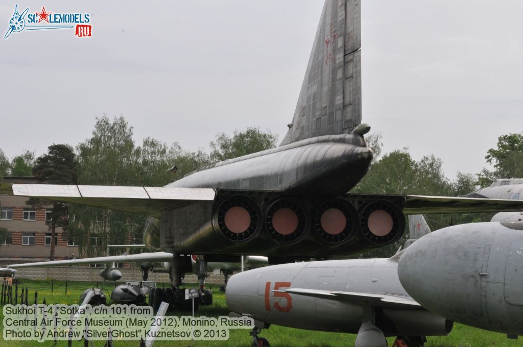 Sukhoi_T-4_0018.jpg