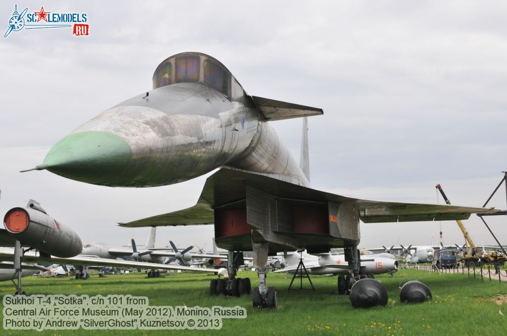 Sukhoi_T-4_0143.jpg