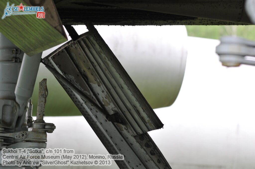 Sukhoi_T-4_0425.jpg