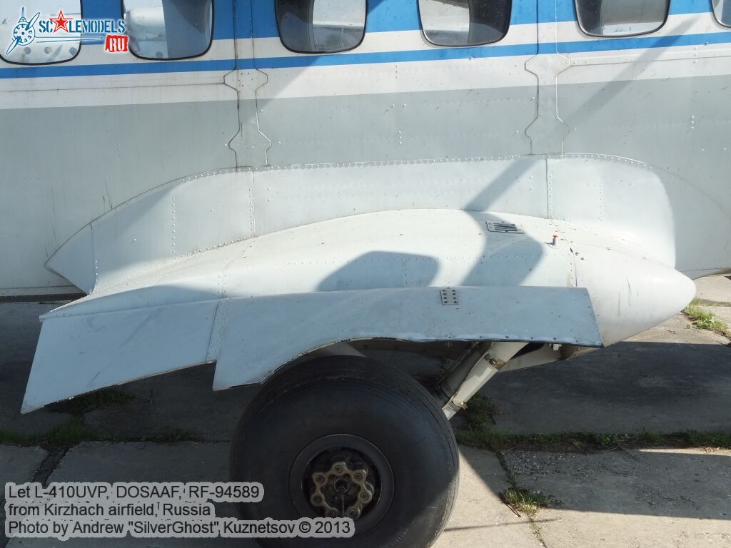L-410UVP_RF-94589_0100.jpg
