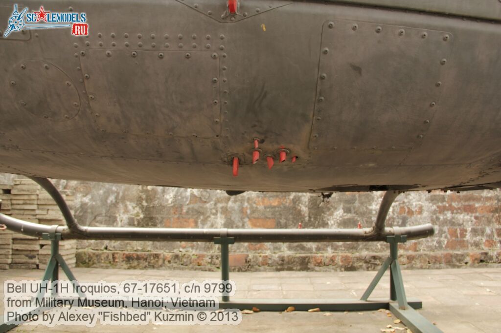 UH-1H_Iroquois_0038.jpg