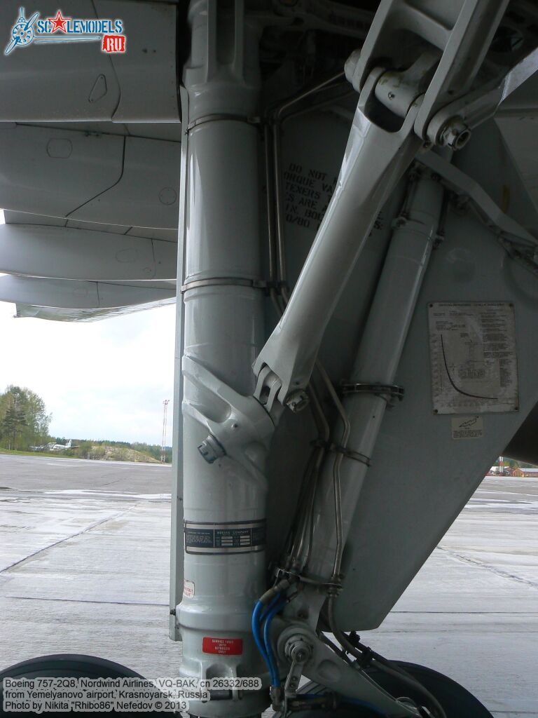 Boeing-757_VQ-BAK_0036.jpg