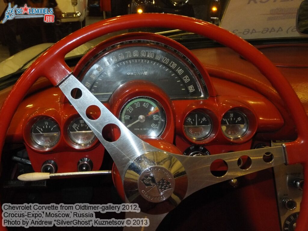 Chevrolet_Corvette_0050.jpg