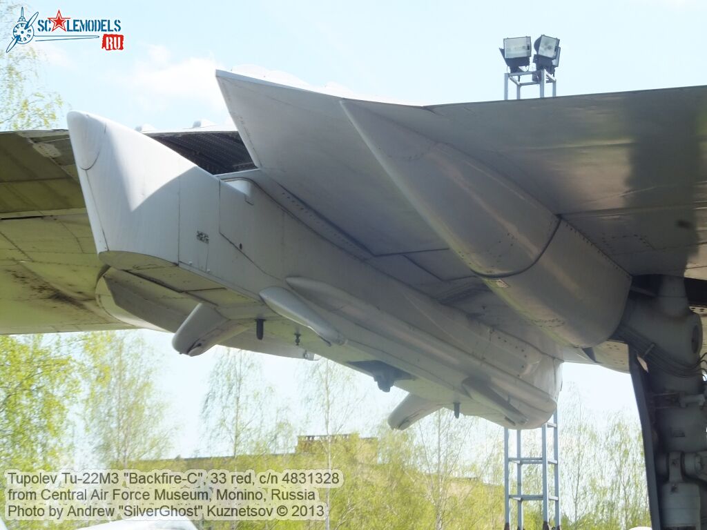 Tu-22M3_Backfire-C_0379.jpg