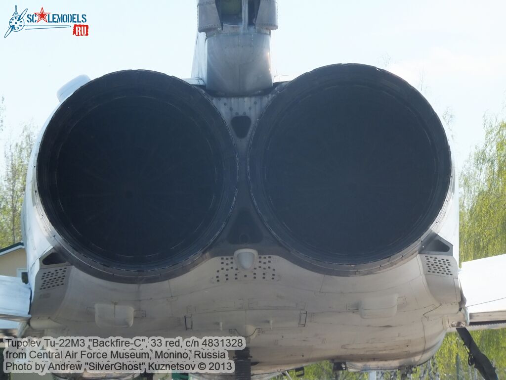 Tu-22M3_Backfire-C_0402.jpg
