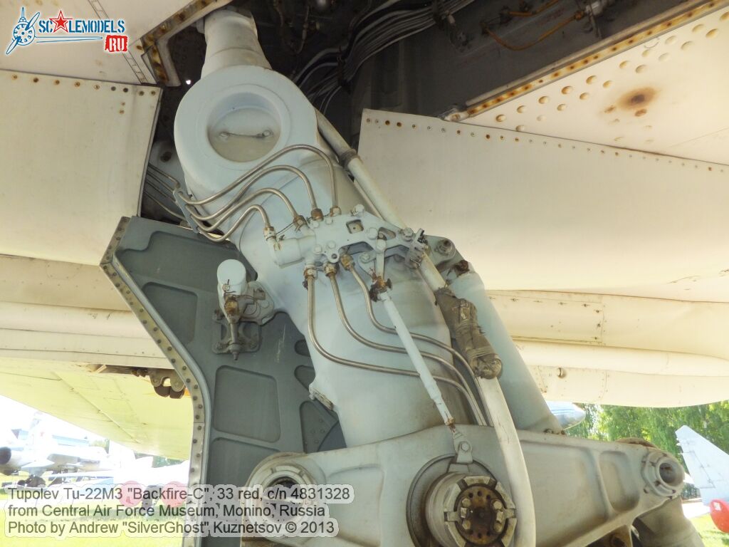 Tu-22M3_Backfire-C_0561.jpg
