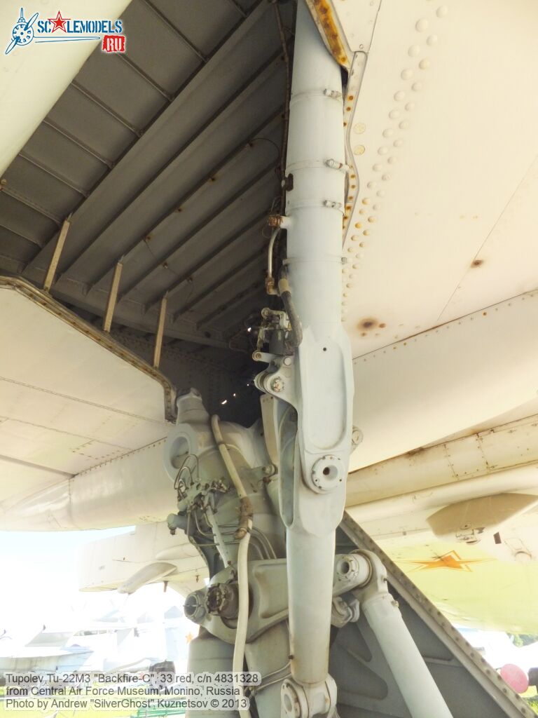 Tu-22M3_Backfire-C_0565.jpg