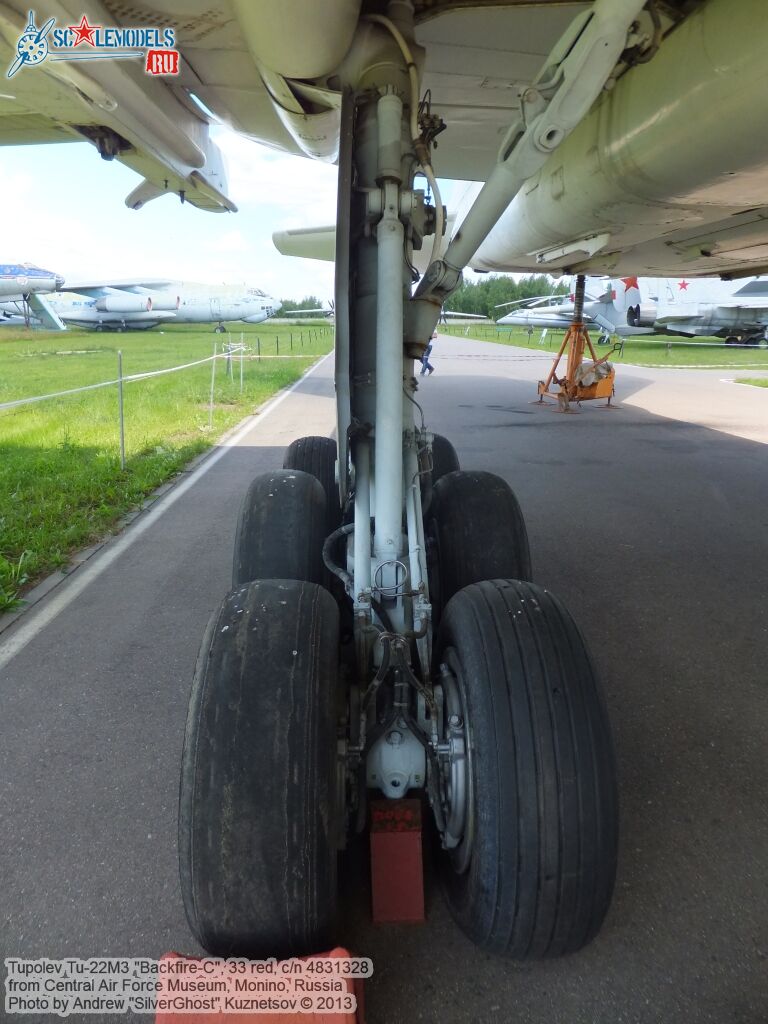 Tu-22M3_Backfire-C_0971.jpg
