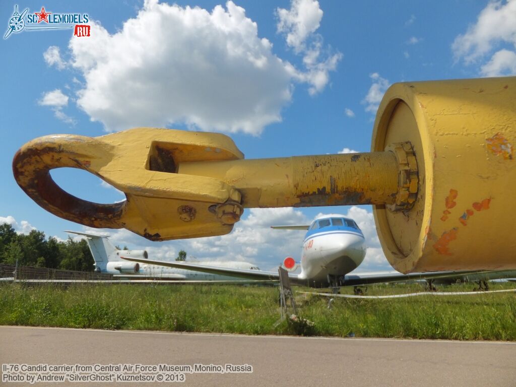 Il-76_carrier_0031.jpg