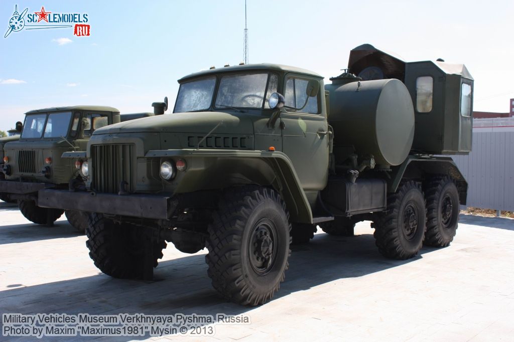 Military_vehicles_museum_Pyshma_0022.jpg