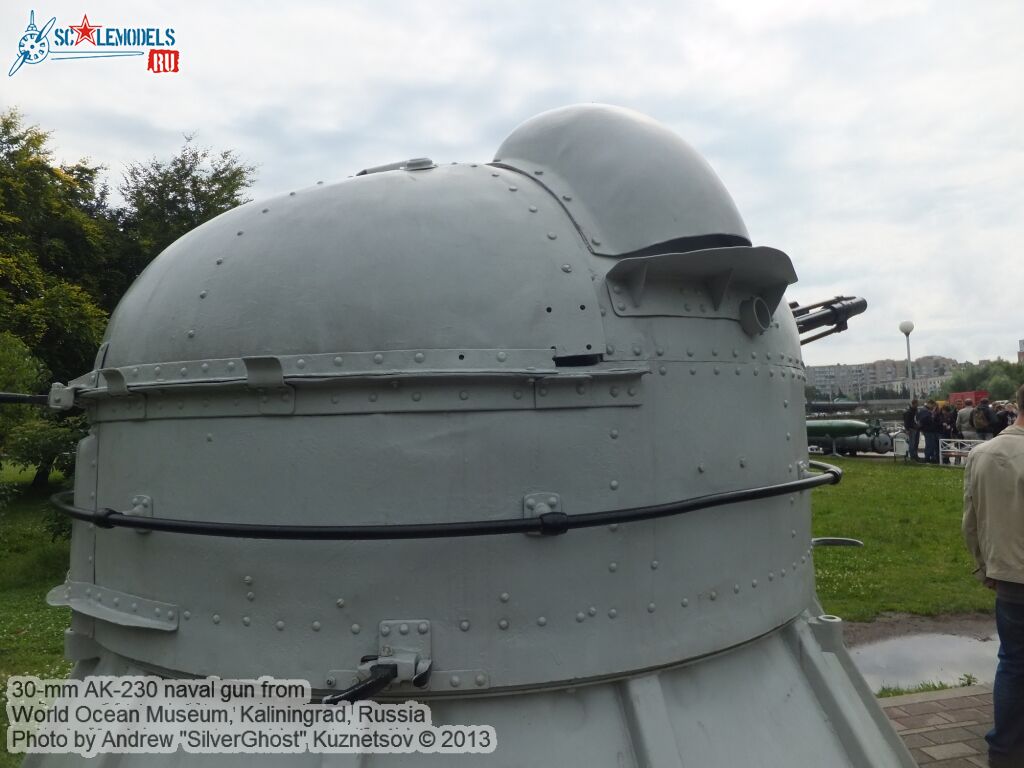 AK-230_naval_gun_0015.jpg