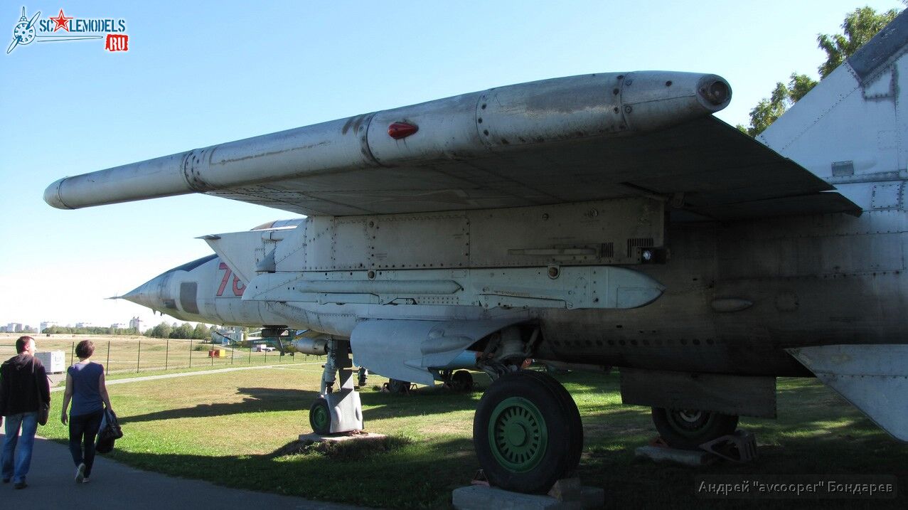 374_MiG-25BM_Borovaya_avcooper.JPG